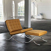 Barcelona Chair + Ottoman Mies_van_der_Rohe in einer wunderschönen Umgebung