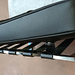Polsterung für den Barcelona Chair, die Befestigung.
